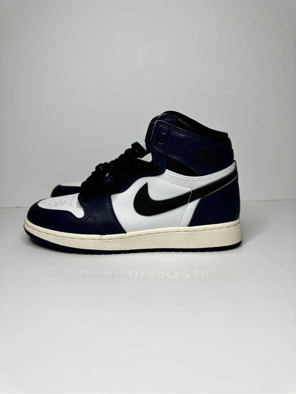Jordan 1 Retro High OG Size 5 Youth